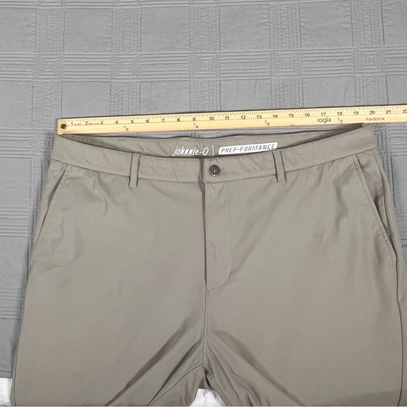 Johnnie O Shorts Mens 40 Beige Chino Prep Formance Polyester Golf Pockets Khaki - Picture 8 of 14